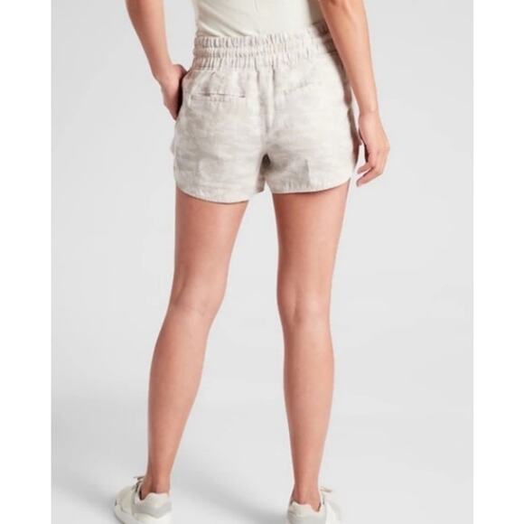 Athleta Cabo Tide Linen Shortie Tan Cream Camo Size 6 - Picture 2 of 11